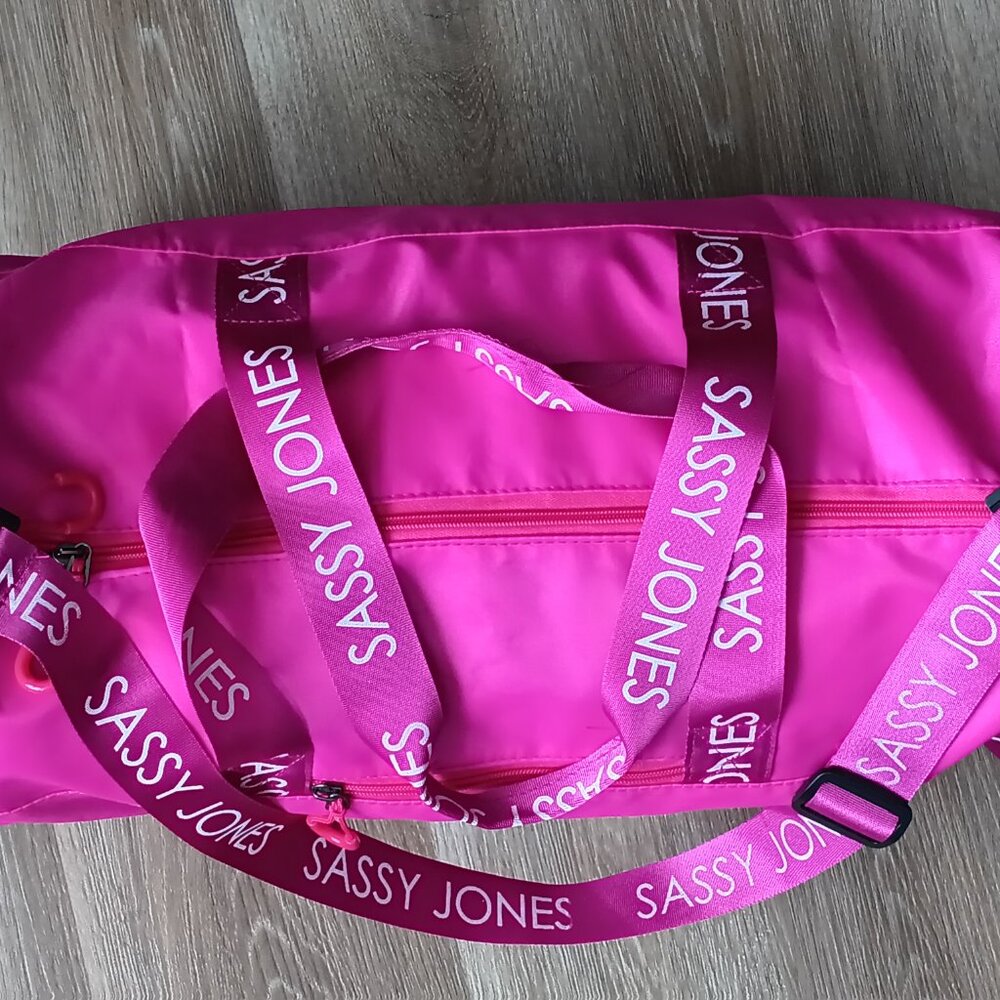 Sassy Jones Duffle Bags Pink With Bag Great Condition - Picture 2 of 7